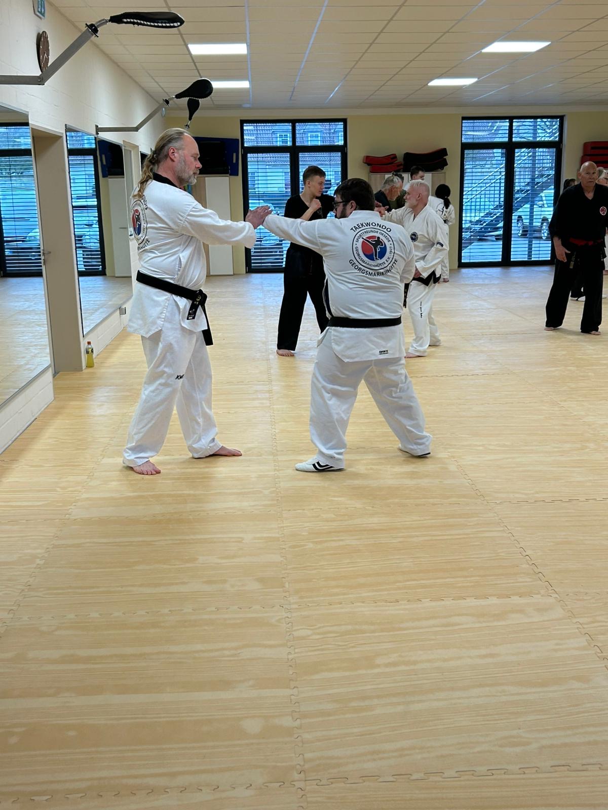 cae9a4c4 8264 4c81 b23e ade821afcf6a